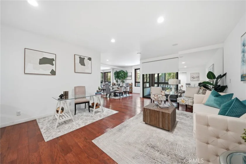 4477 Wilshire photo 46