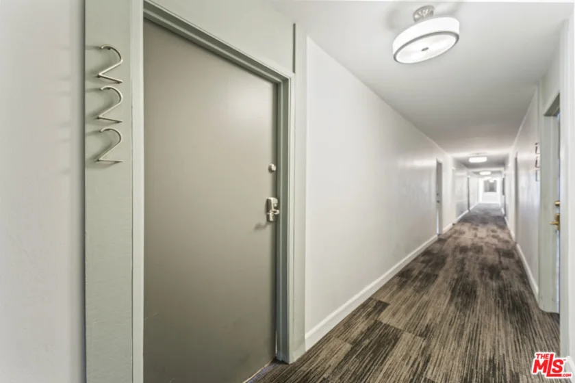960 Larrabee Street #222 photo 11