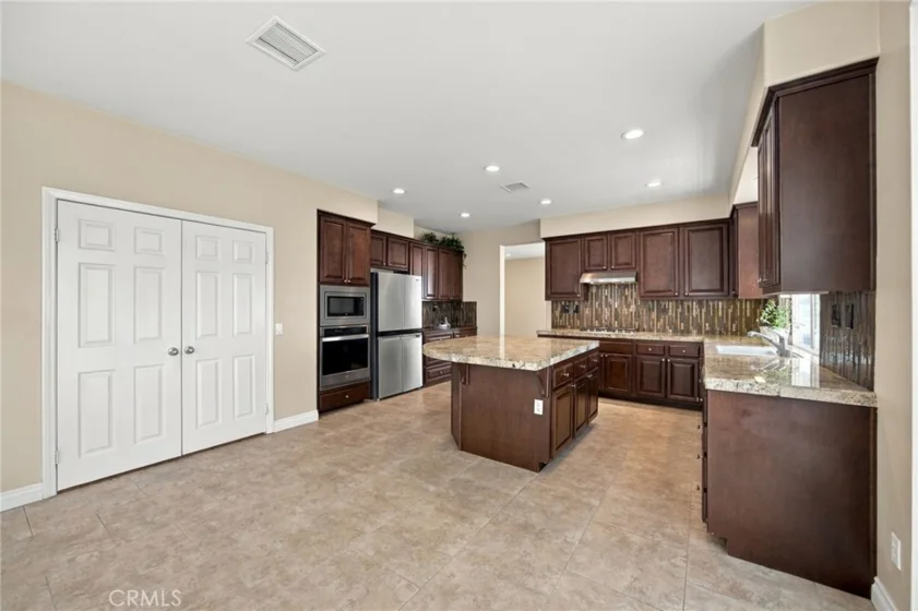 31538 Whitefield Court photo 10