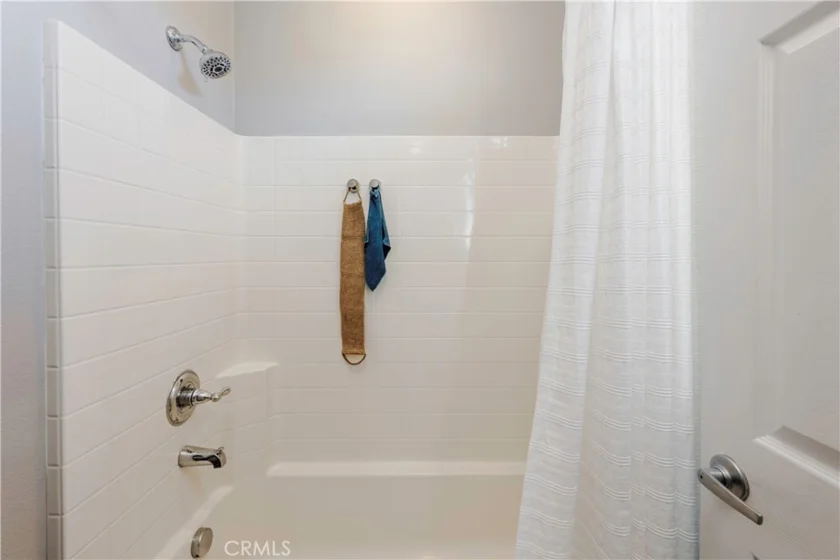 3216 Carrotwood photo 33