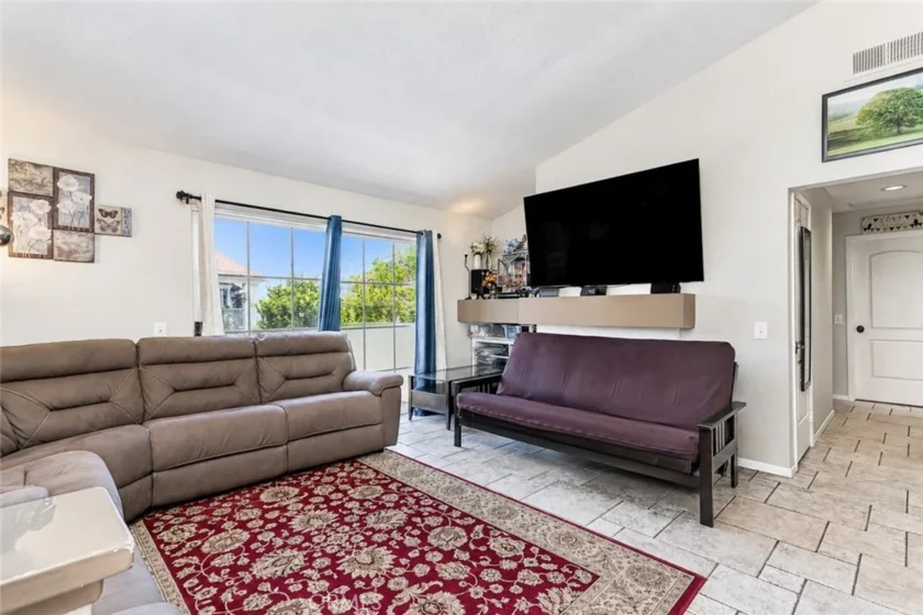 2495 Paseo Circulo photo 4