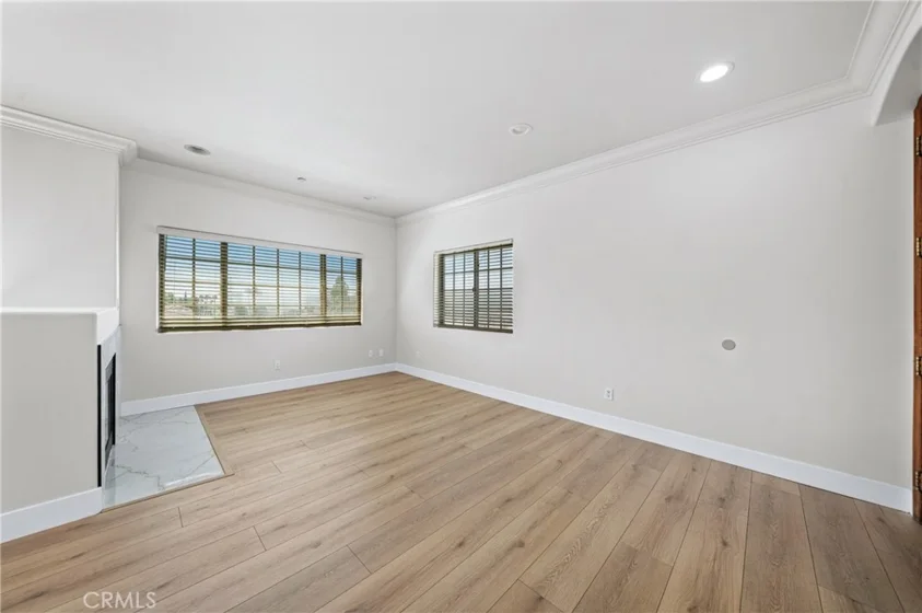 421 E Santa Anita photo 25