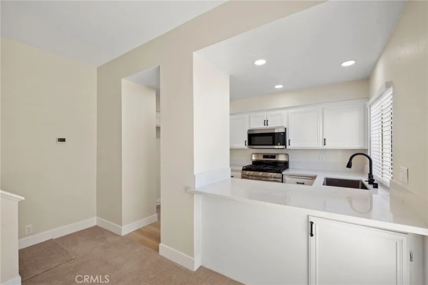 2640 W Segerstrom Avenue #B photo 14