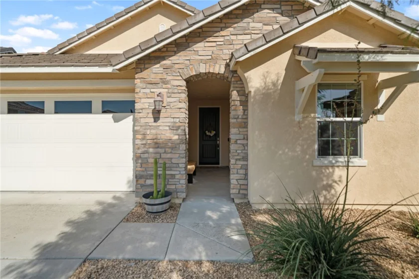43044 Greene Circle photo 3
