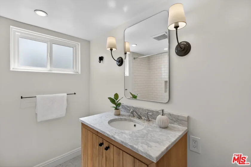 4563 Finley Avenue #3 photo 23