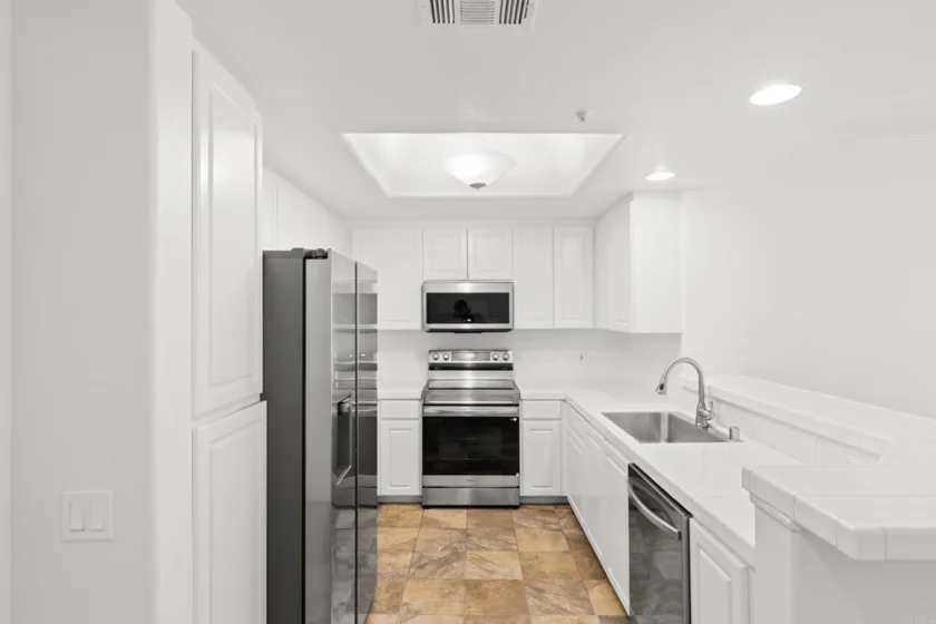9237 Regents Road #K218 photo 14