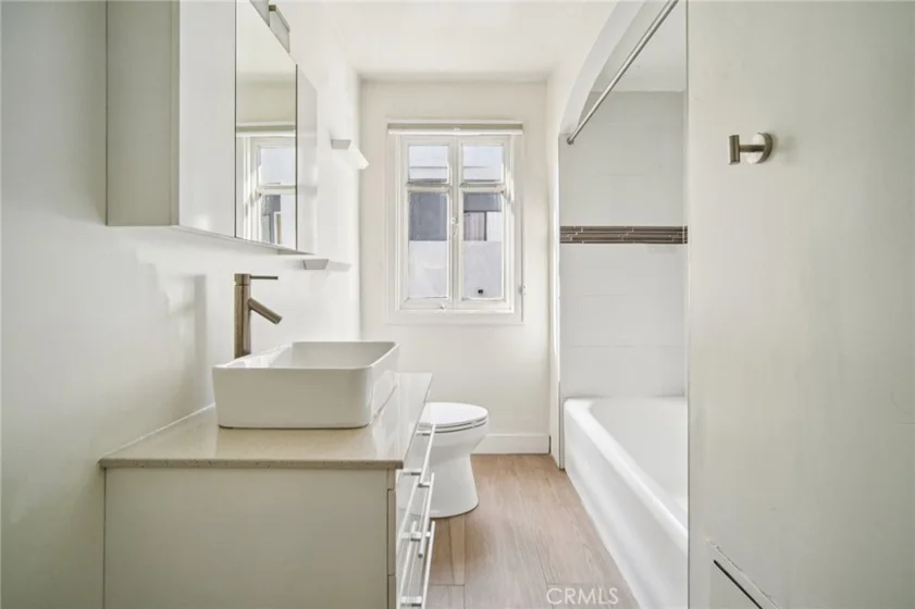 140 Linden #356 photo 6