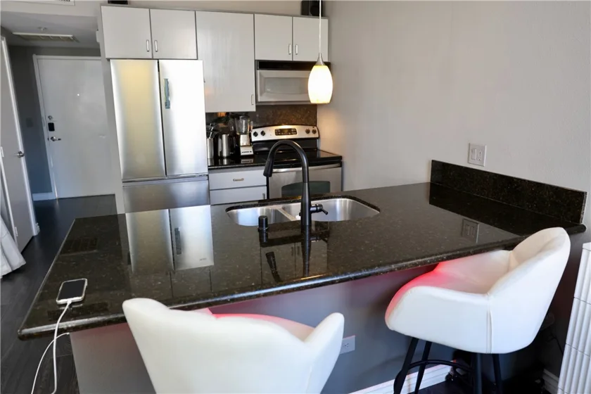 101 Market Street #401 photo 3