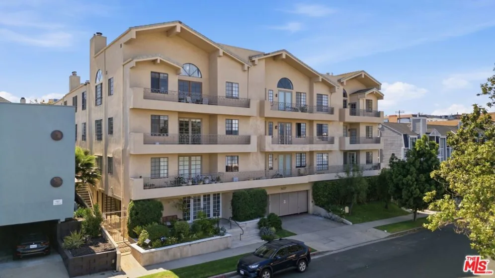 1457 Reeves Street #301 photo 22