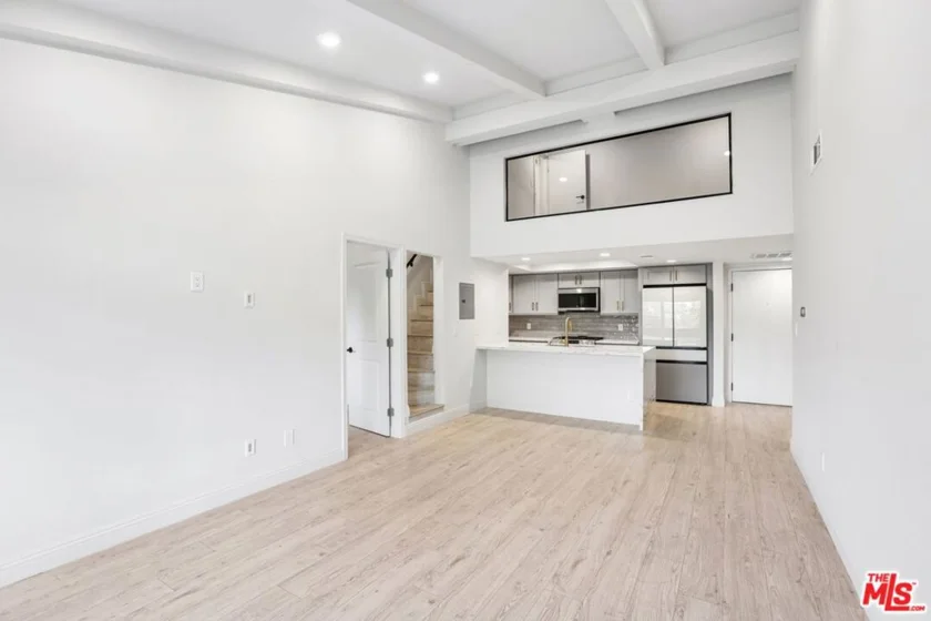 2700 Cahuenga Boulevard #E 4313 photo 35