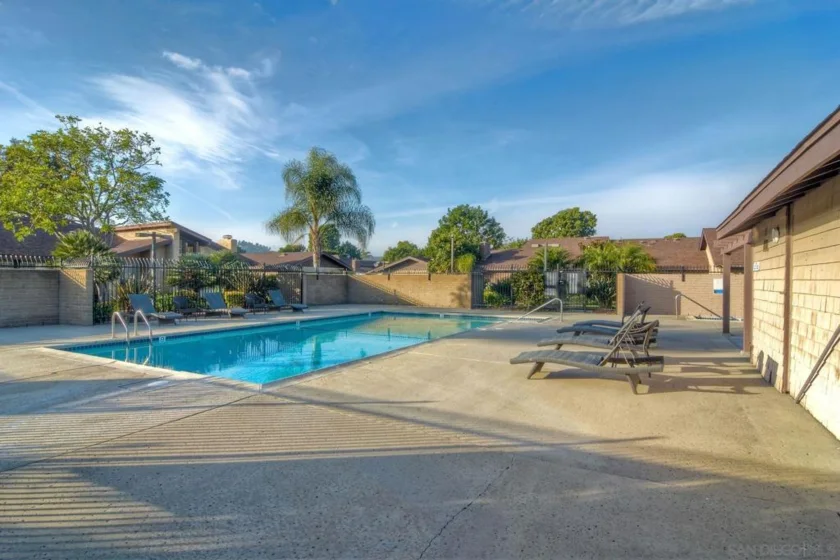 440 Parkside Drive photo 34