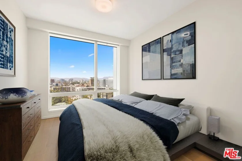 877 Francisco Street #1811 photo 6