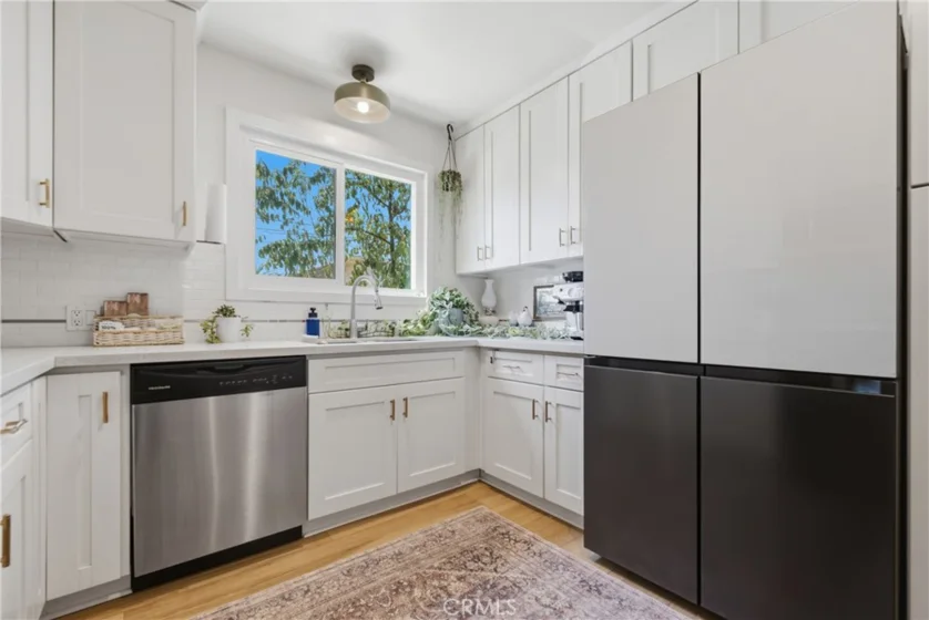 1327 E Appleton Street photo 19