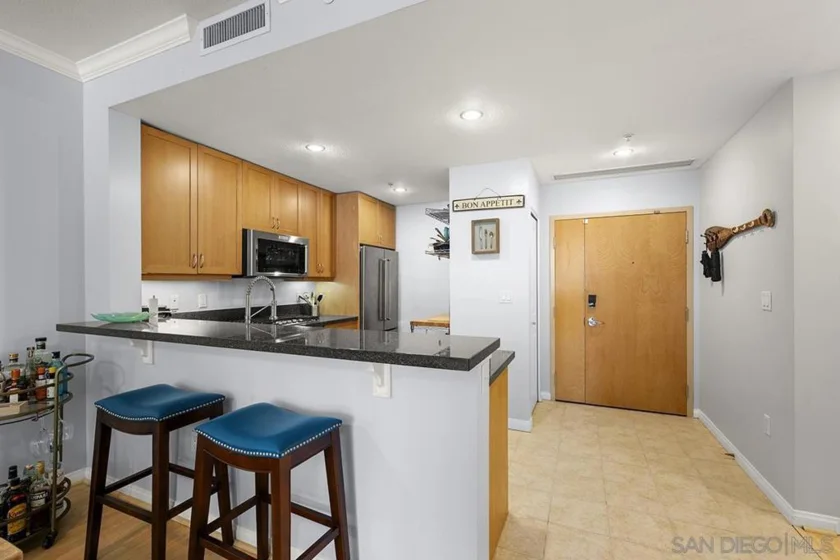 850 Beech Street #206 photo 4