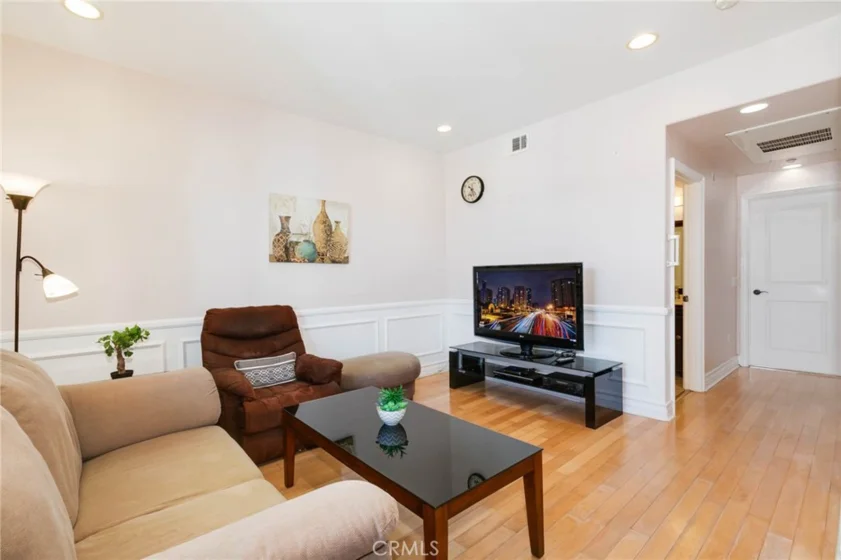 109 N 4th Street #303 photo 25