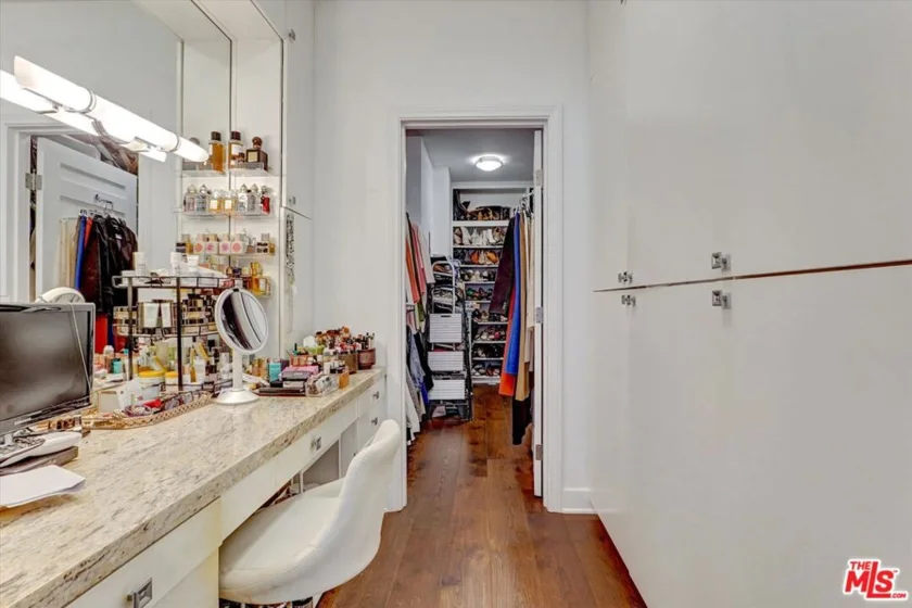 148 S Crescent Drive #101 photo 37