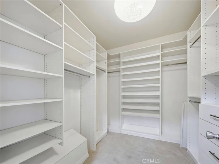 1315 Roxbury Drive #204 photo 10