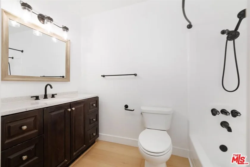 20134 Leadwell Street #334 photo 14