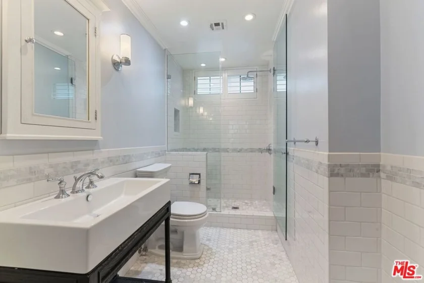 2031 S Bentley Avenue #107 photo 5