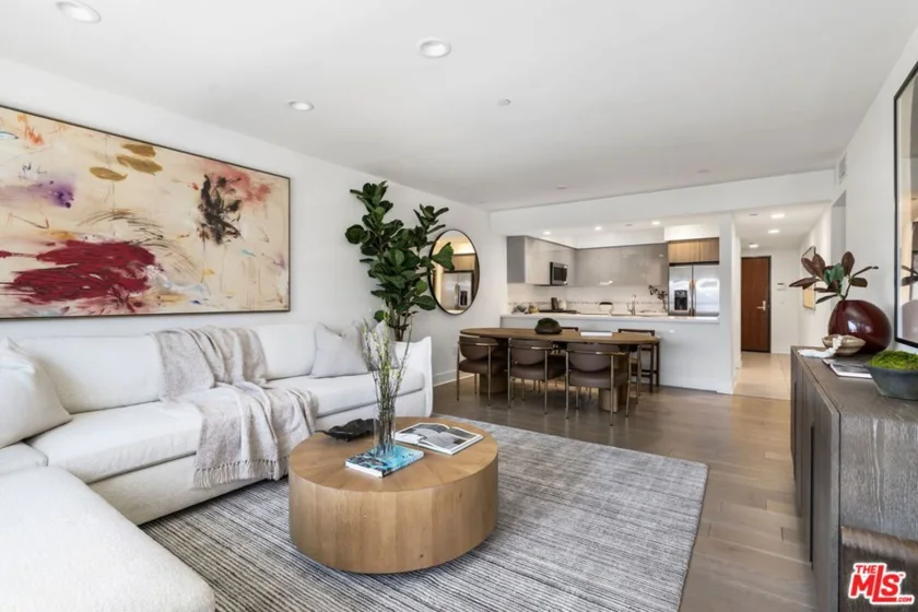 10269 Santa Monica Boulevard photo 1