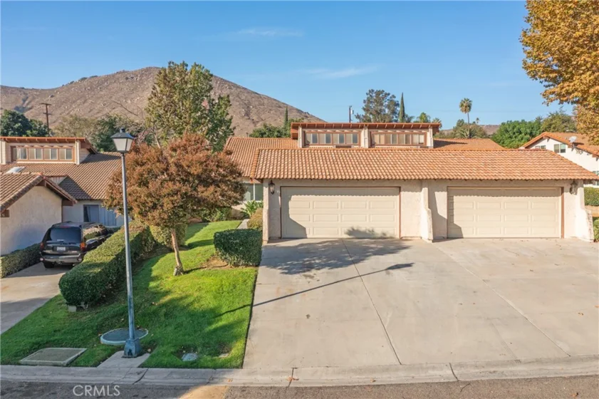 5082 Los Olivos Way photo 1