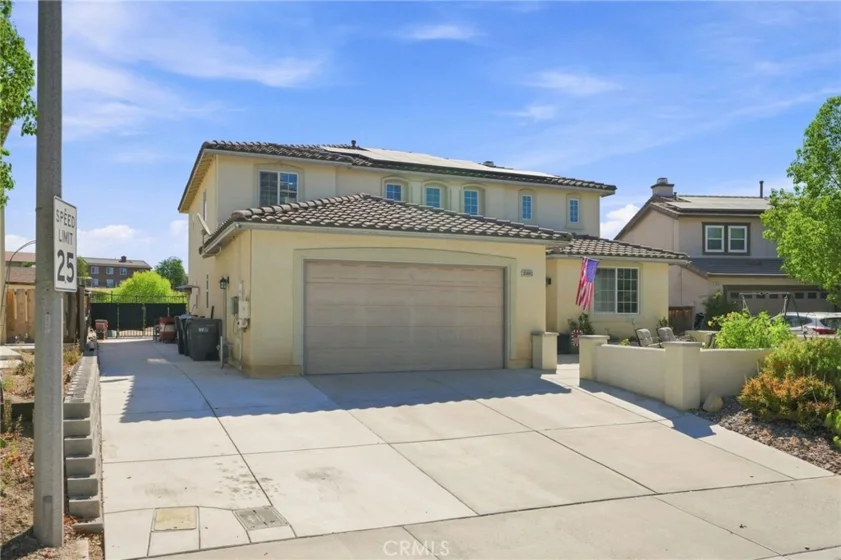 23682 Saratoga Springs photo 2