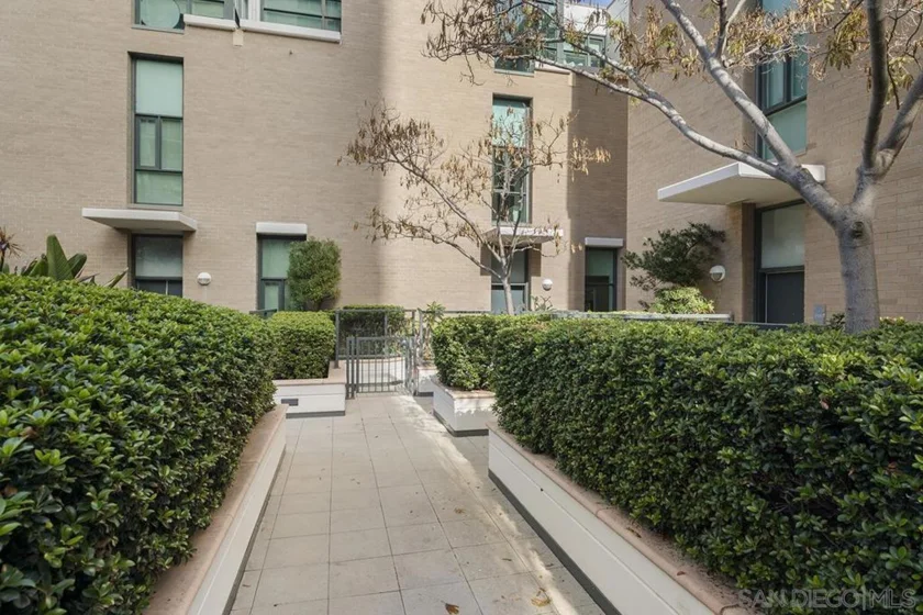 325 7th Avenue #211 photo 61