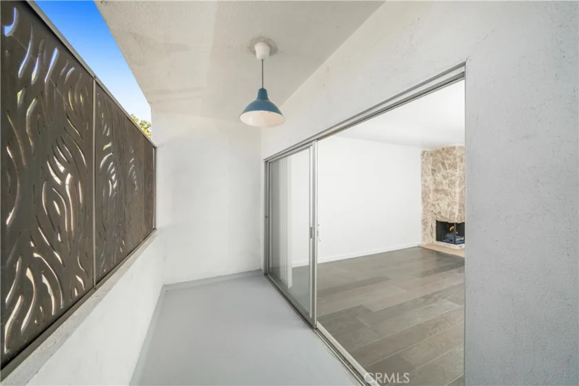 521 Montana Avenue #211 photo 20