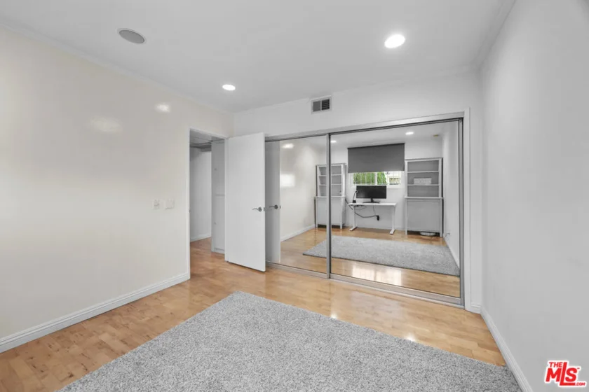 1515 S Beverly Drive #202 photo 10