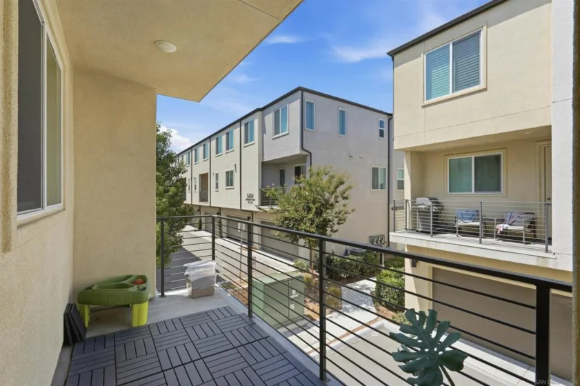 5491 Seacliff Place #108 photo 19