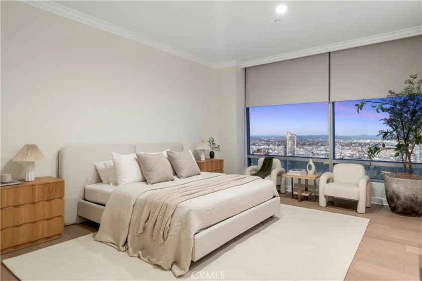 900 W Olympic Boulevard #46C photo 27