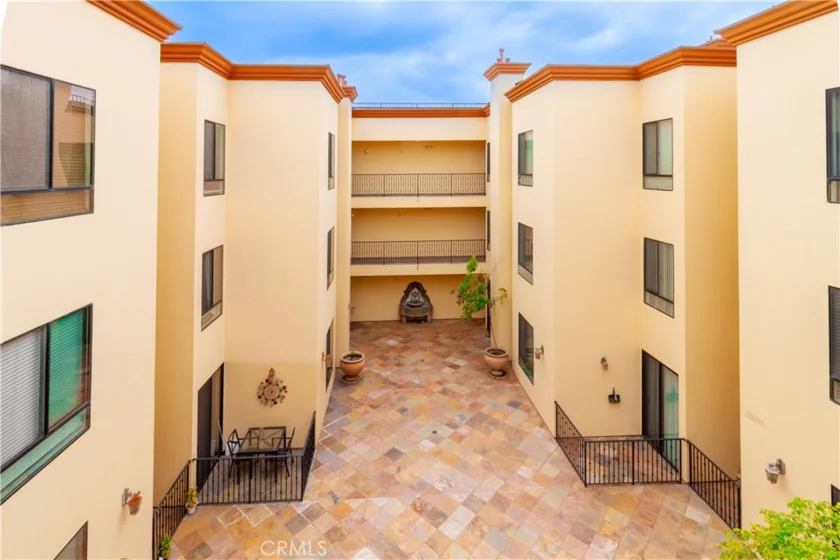 6938 Laurel Canyon Boulevard #317 photo 1