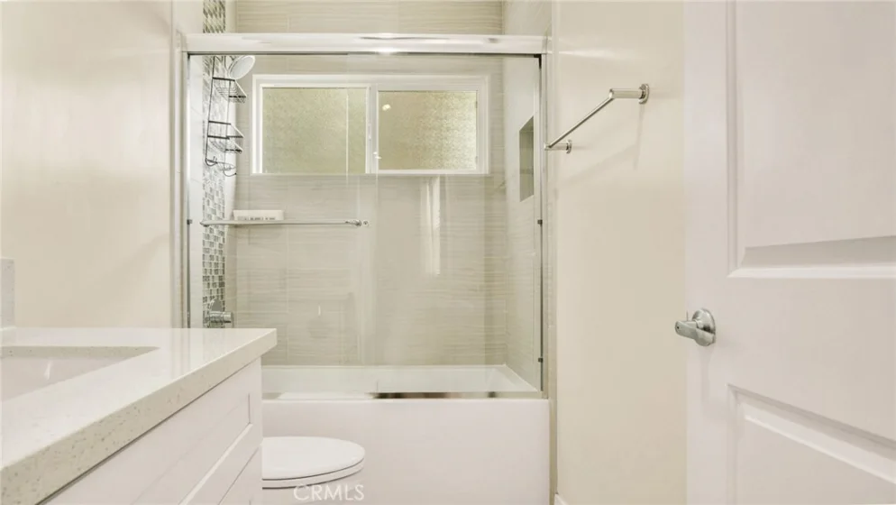 9237 Wakefield Avenue #11 photo 34