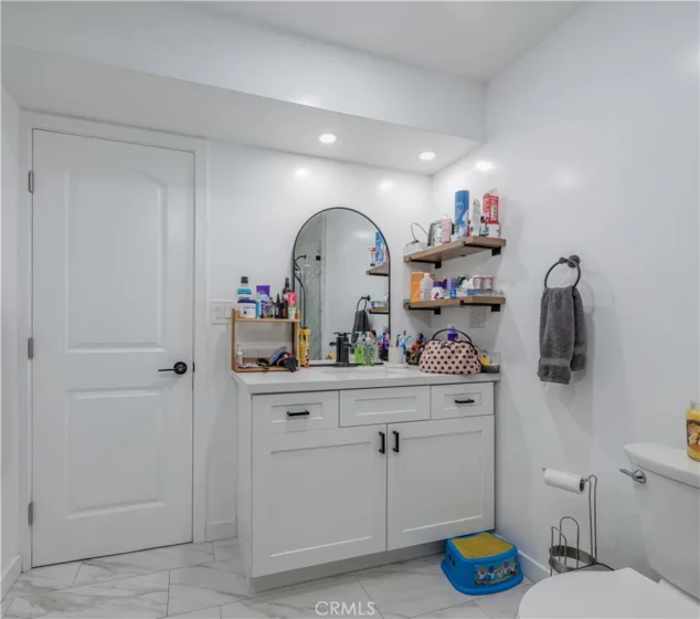 2803 S Fairview #C photo 16