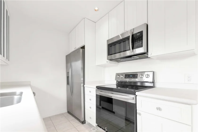 532 N Rossmore #311 photo 22