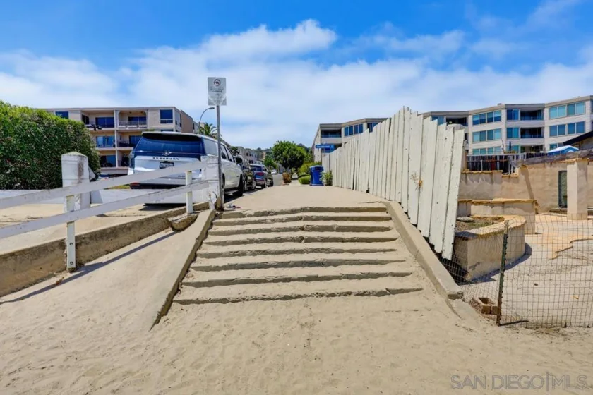 2942 Lawrence Street photo 65
