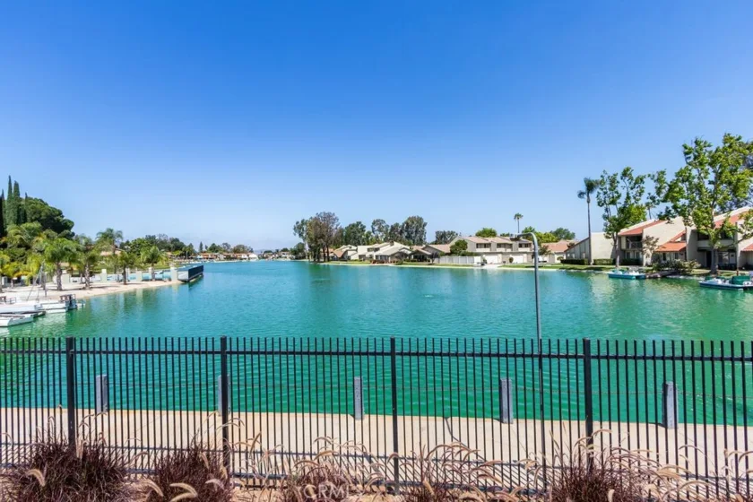 1053 Border Avenue photo 44
