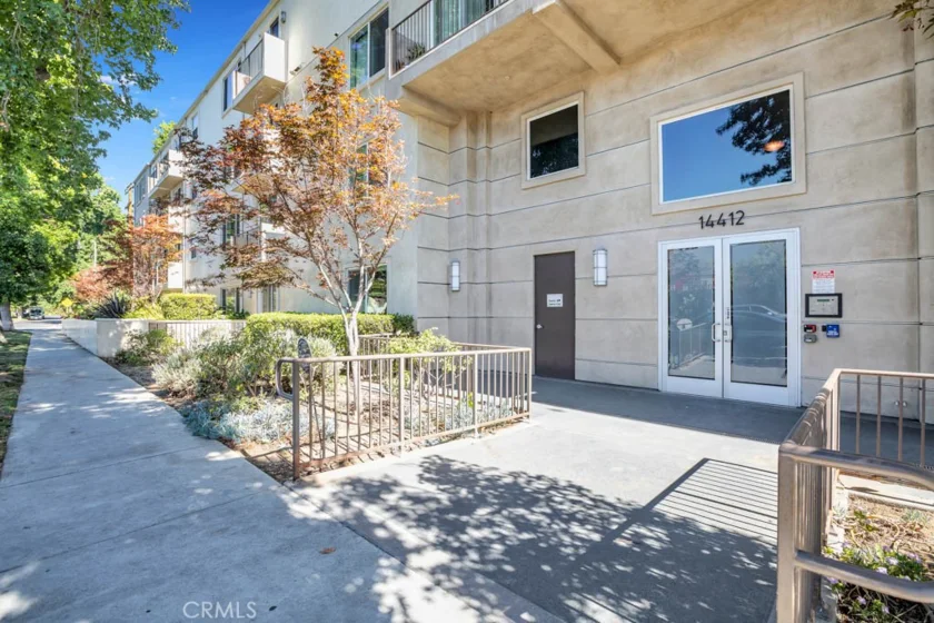 14412 Killion Street #310 photo 39