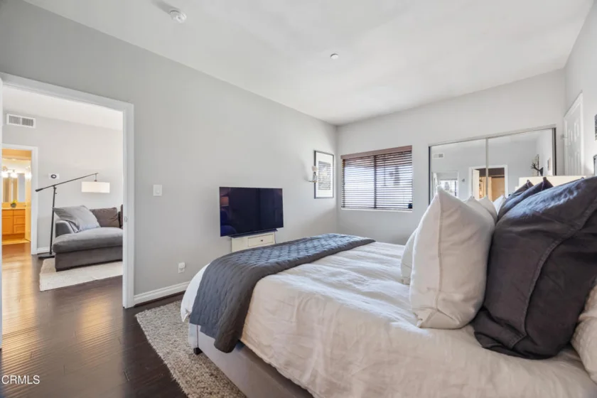 87 S Allen Avenue #205 photo 18