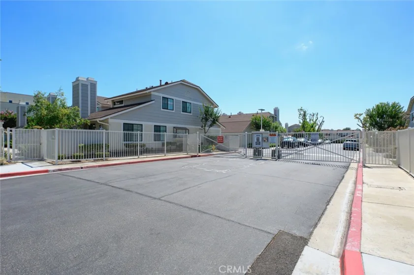 1700 W Cerritos #206 photo 37