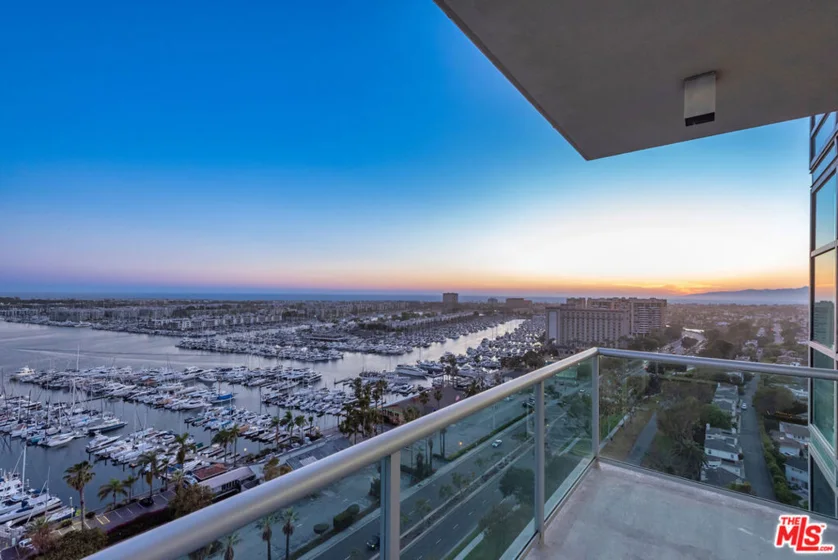 13700 Marina Pointe Drive #1903 photo 22