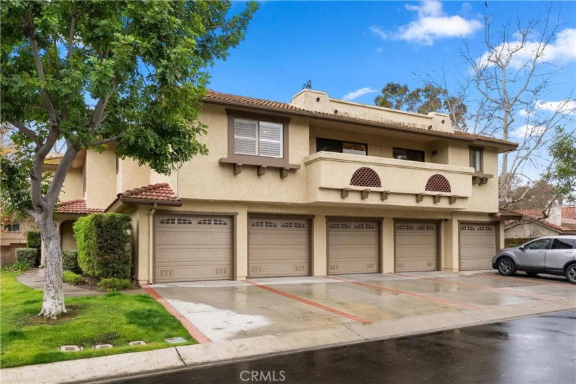 25214 Tanoak Lane photo 1