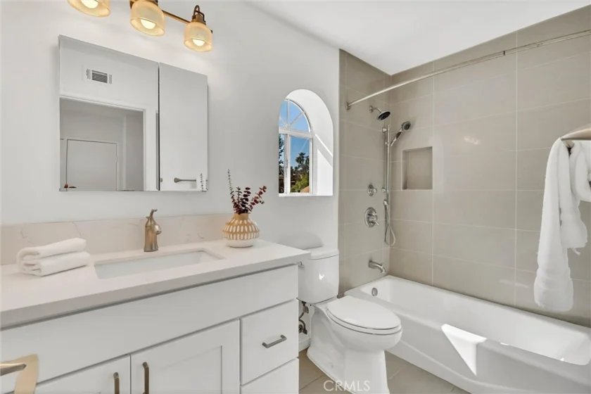 122 Almador photo 26