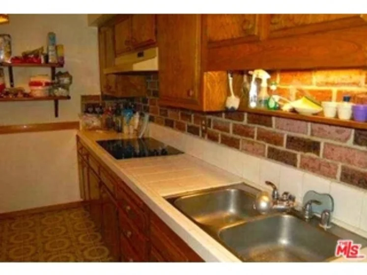 8145 Canby Avenue #6 photo 1