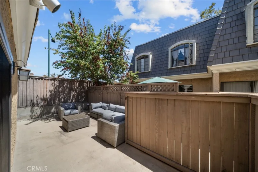 612 Wilcox photo 9