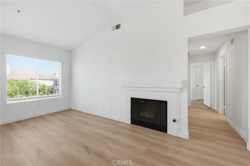 157 California Court photo 36