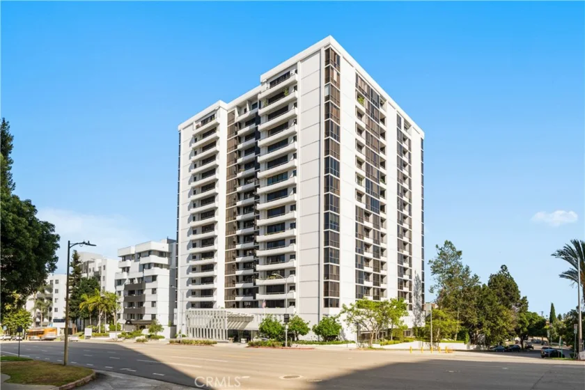 10660 Wilshire Boulevard #601 photo 1