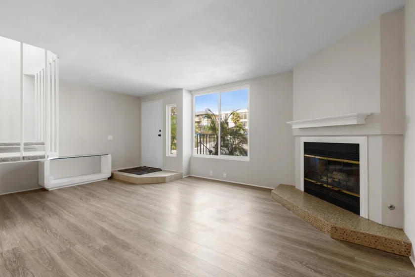 4070 Riviera Drive #5 photo 7