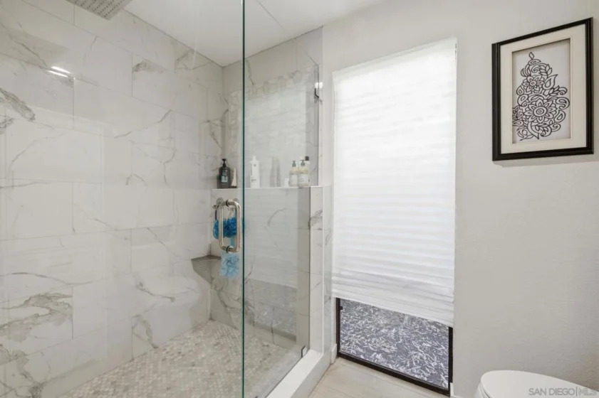 2928 Lawrence photo 25