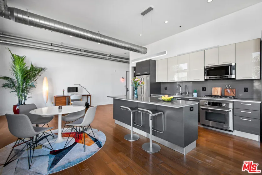 13320 Beach Avenue #304 photo 6